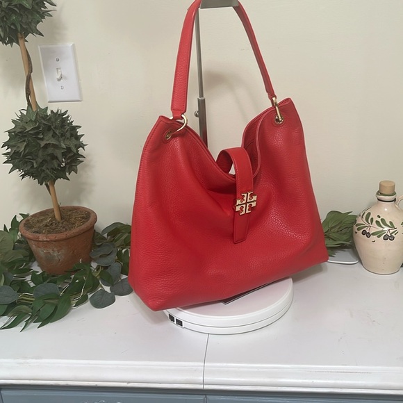 Tory Burch Handbags - Tory Burch vibrant pebbled red leather shoulder bag NWOT pristine condit…